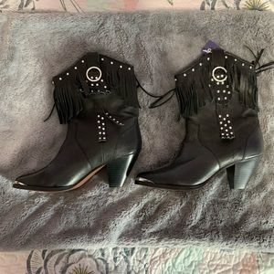 Woman’s Masterson Blinged Cowgirl Boots-NWT